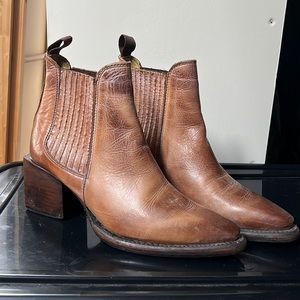 SUTRO Battery Boot size 10